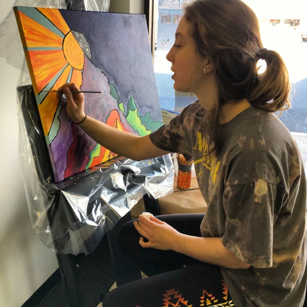 BernadetteGoetz's tweet photo. Hi! I'm Bernadette, 22 years old and artist of BernadetteDesigns LLC ♡ I made my business official in 2018, but have been creating and drawing on everything since I was a lil bean! I strive to fill every aspect of my life with art.. can't wait to share my work with you all! https://t.co/2yU5C3zJbh