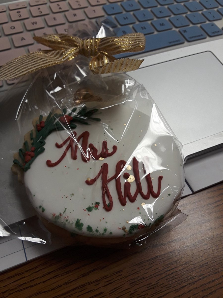 I love my Christmas cookie! Thank you Scarlett!# #bearshine