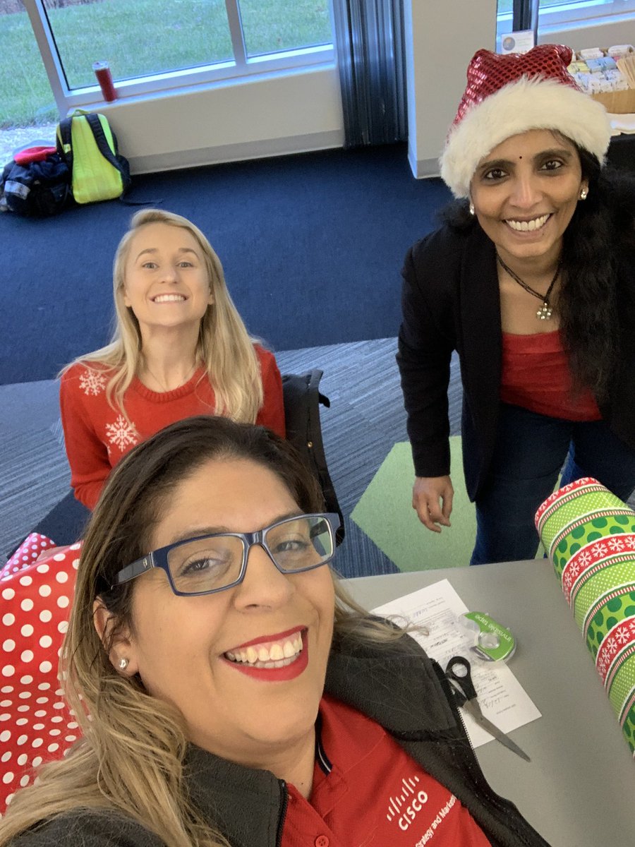 #LoveWhereYouWork <a href="/WeAreCisco/">We Are Cisco</a> <a href="/WomenOfCisco/">Women Of Cisco</a> #BetheBridge #holiday #giftwrapping