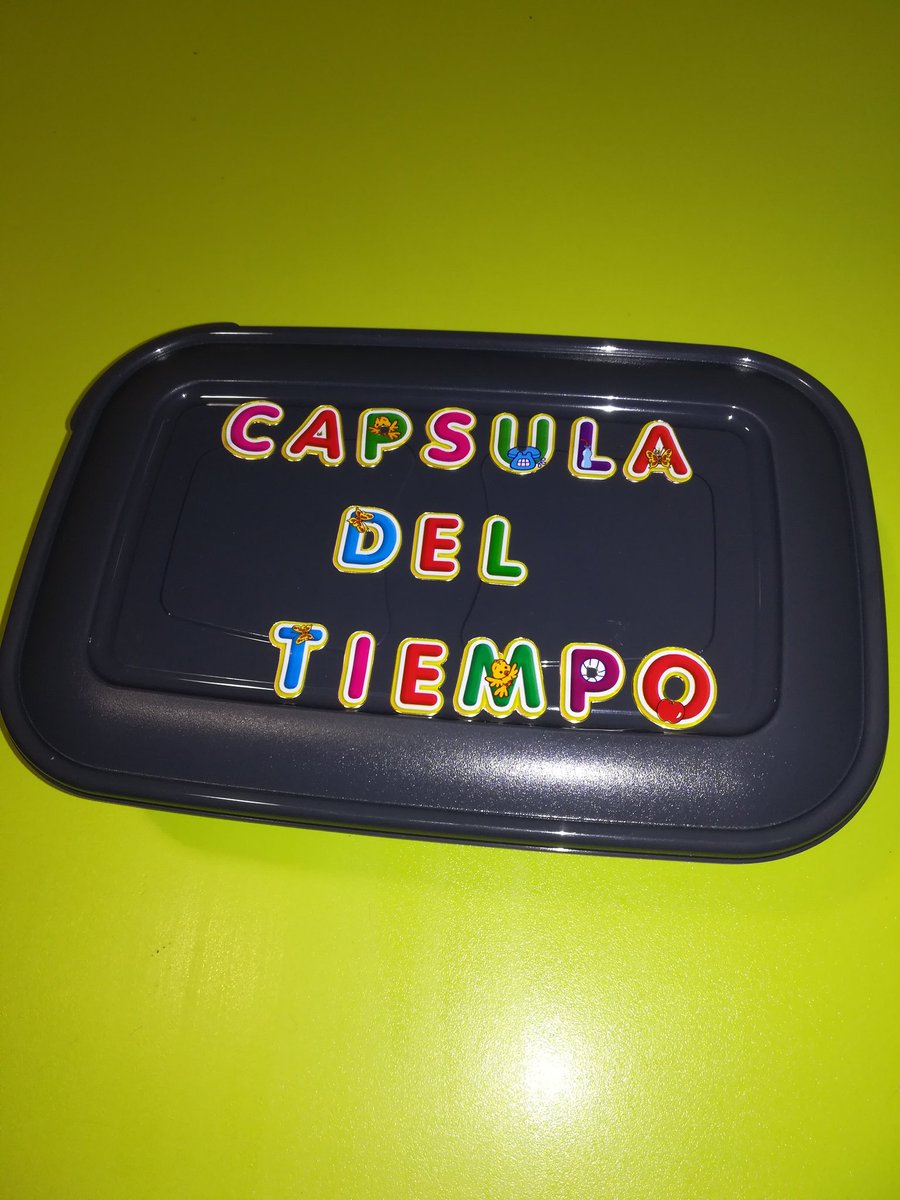 estaciocotes's tweet photo. Ya está bajo tierra la cápsula del tiempo con las cartas escritas por los alumn@s a  su YO DEL FUTURO... Ahora a esperar .. Una buena actividad de proyección y reflexión  individual para estos momentos de fin de evaluación y de año. Gracias a  @IESCotesBaixes  por la idea... https://t.co/nJ6myTFNey