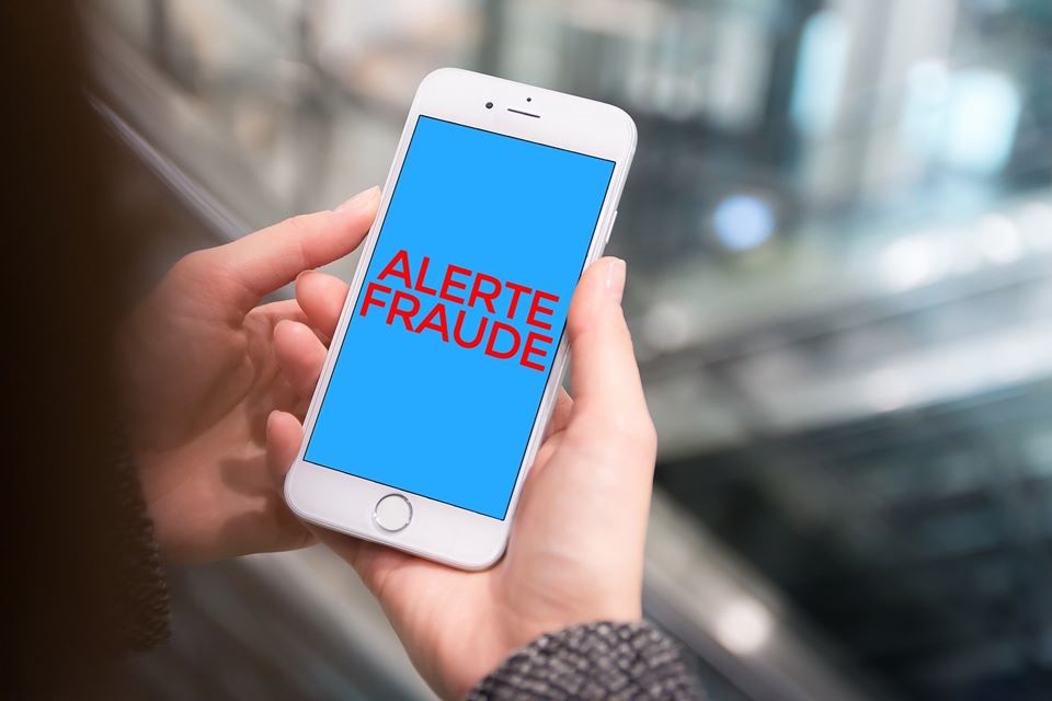 GvtMonaco's tweet photo. [#AlerteFraude]
Les Services de la Sûreté Publique de #Monaco ont été saisis de plusieurs tentatives d’#escroquerie ciblant des résidents de la Principauté, dont le numéro apparaît sur l’annuaire téléphonique avec un prénom qui pourrait laisser présager un âge avancé. https://t.co/ChBUnHB5vX