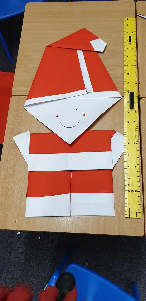 jclairetho's tweet photo. @LaSalleEd @EmathsUK @StudyMaths how do you like our giant Santa? #CMSanta https://t.co/EoWAxpjhFa
