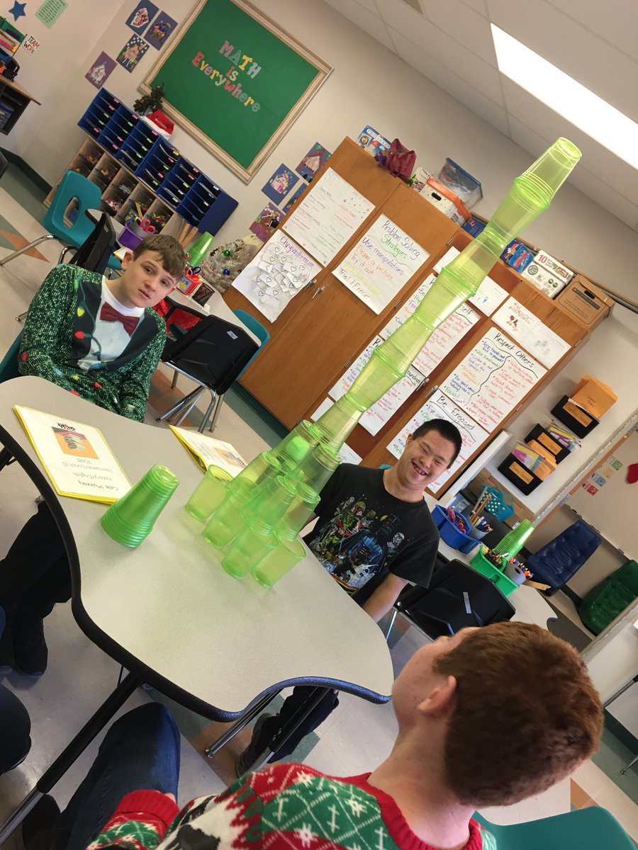 HornbacksView's tweet image. Making Reindeer Food and Christmas Trees today... tallest was over 50 inches! #HolidaySTEM #ViewOneGoodThing