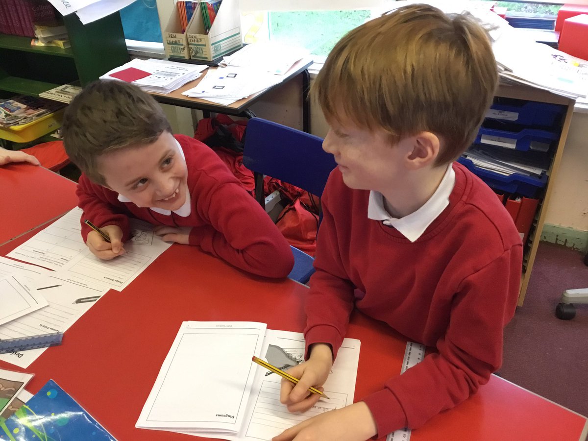 TJPrimary's tweet photo. ๐
It has been D&T week in Year 4! The children have been busy designing and manufacturing motorised sleighs, applying their knowledge of electrical circuits and learning some new skills too... #TJDT #TJTheme https://t.co/W7cuCPuJnN