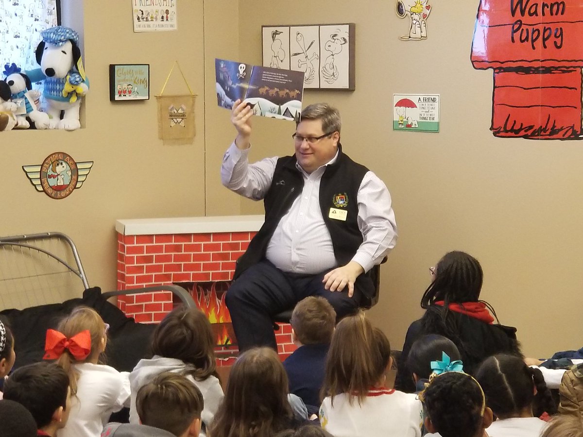 lmathews4th's tweet photo. Look who dropped in to read to our 4th grade classes! Thank you, @brentwilsonlife, for stopping by to read. Our students enjoyed it. Merry Christmas!
#positivelyLIFE #lsmustangs https://t.co/Z9CnfNgSet