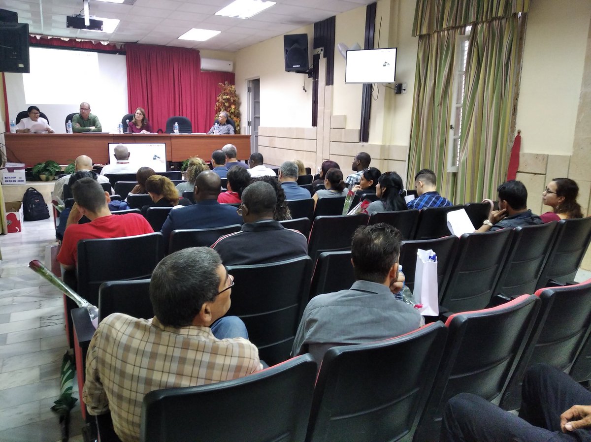 CombiomedC's tweet photo. El panel del Balance de Cuadro está conformado por @MaydaMauriBCF Vicepresidenta de @BioCubaFarma nuestro Director General Arlem Lesmes, Luz Elvira Jefa del Departamento de Cuadros y Luis Enrique Suen Primer Secretario del Partido.
#SomosCuba https://t.co/Z3FRGByAZv