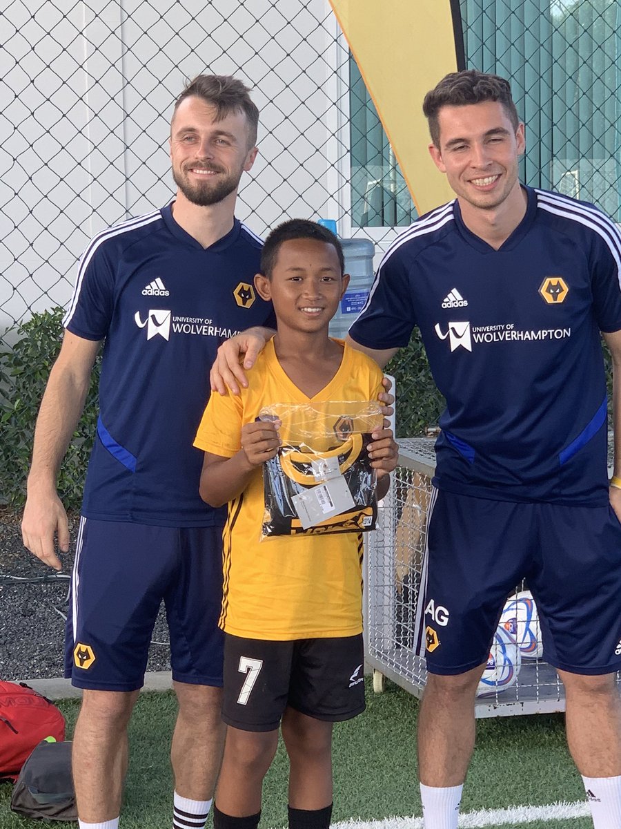 Wolves Academy Experience Camp in Phuket... final day... it’s been a really great time... possible future star from a local school