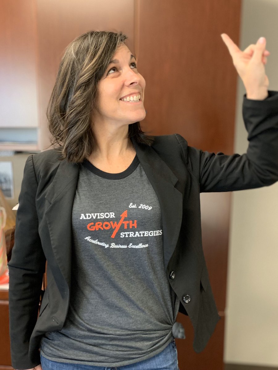 KirstenPetras's tweet photo. Pointing towards growth in my throw back Thursday @AdvisorGrowth shirt. Keeping firms growing since 2009. Thanks for a great partnership and outfit. #advisorloans @OSFunding https://t.co/yLytHRNwE4