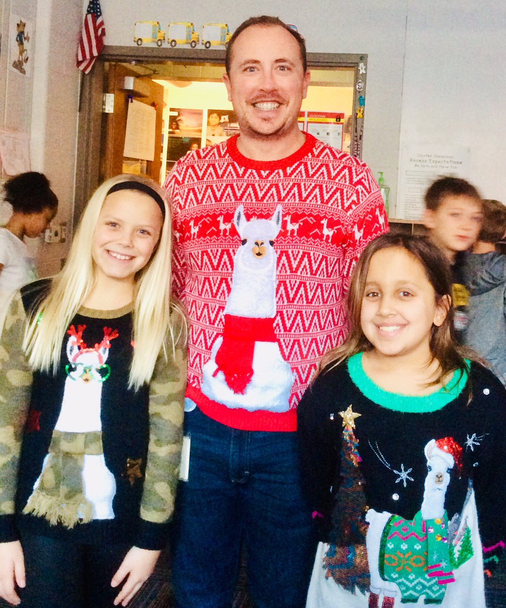 Coordinated llamas. #SocialEmotionalLearning #studentconnections <a href="/CedarHillsElem/">Cedar Hills Elementary</a> <a href="/bvschools/">Blue Valley Schools</a>