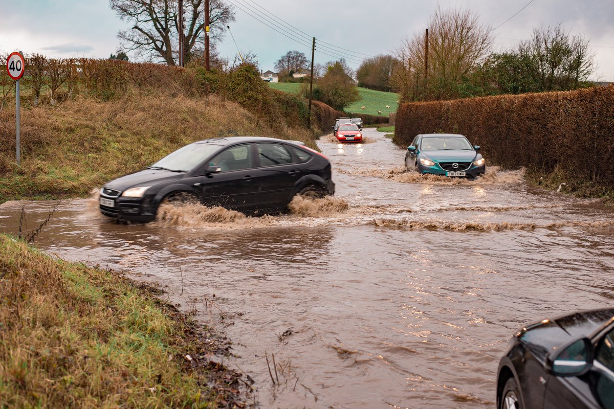 <a href="/ITVCharlieP/">Charlie Powell</a> floods, Taunton, Orchard Portman leading to thurlbear area. Just about passable by some cars, good photo for tonight’s weather on TV I think? 😜