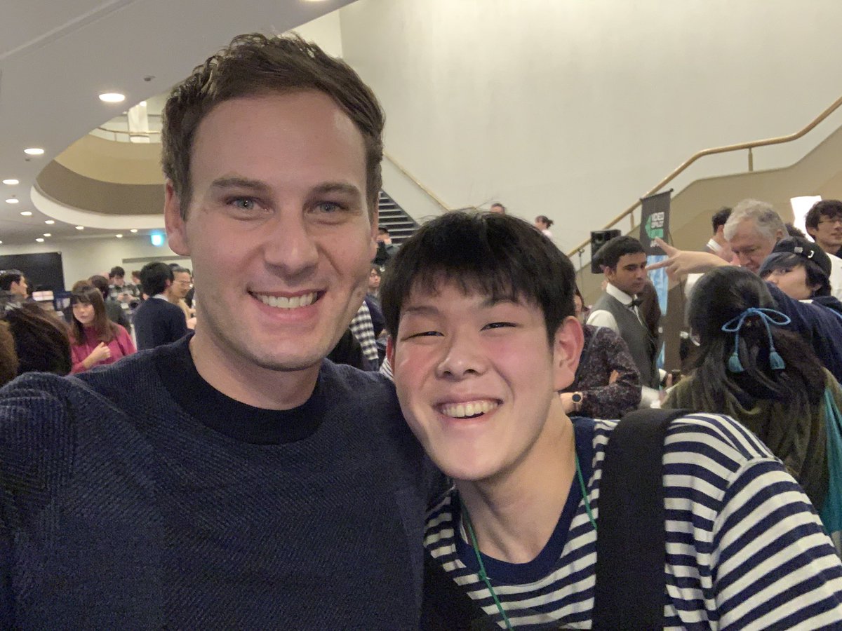 bondbondoo's tweet photo. 楽しかったし最高に為になった。
アンドリュー最高。
#VIDEOCOPILOTLIVE https://t.co/y74VIsSaOD