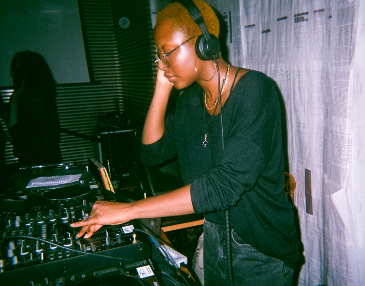 FreeWordCentre's tweet photo. Reflecting back to @touching_bass’ Black Home event celebrating the club space as a safe space for Black & LGBTQI+ communities. Many thanks to Touching Bass, CDR and BBZ who closed the #WritingOurWayHome season with pure energy and enlightening conversations.
📸 @KrystalNeuvill https://t.co/KKa844lozz