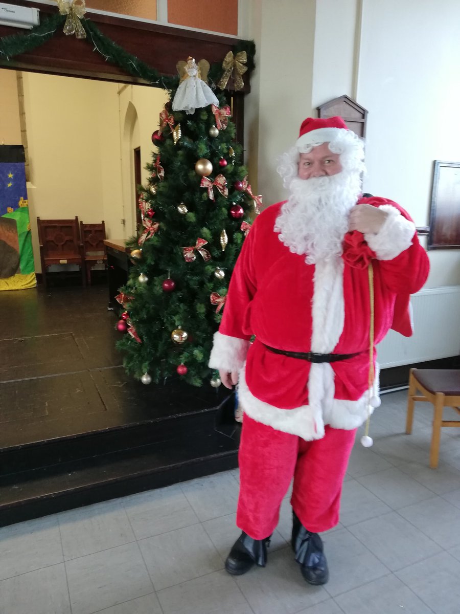 gill_nettleton's tweet photo. Our Santa had a great time today, Thanks to Pauline and the staff at Busy Bees Pre School Dukinfield for inviting Santa to the party. 🎅 @emmausmossley would like to thank you for the kind donation #ThursdayMotivation #santa #Christmas #festive #presents https://t.co/Z7Hk3dRaHY