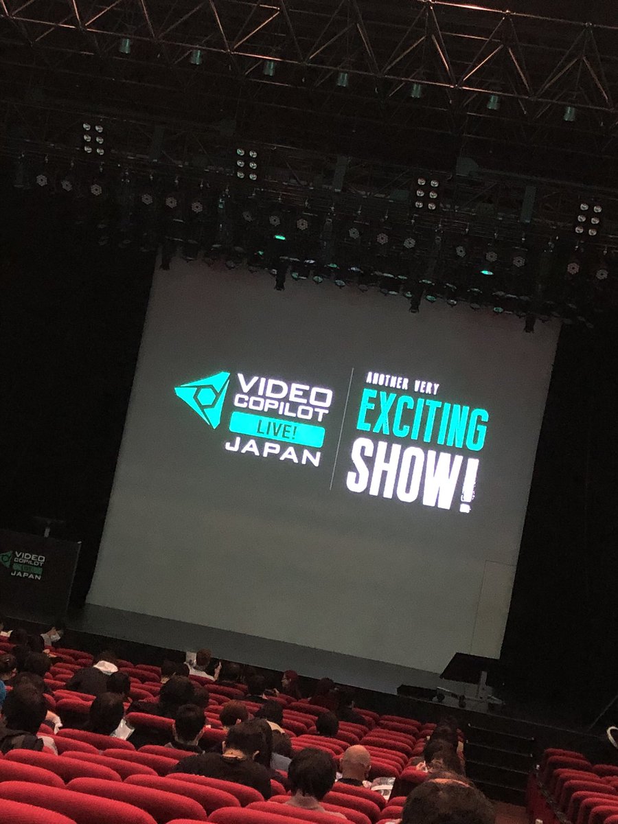reo_wc_joker's tweet photo. 1日で受けた衝撃が
半端ないセミナーだった。笑
映像始めたときにずっと
憧れてた2人の神様にお会いできて
モチベーションがバク上がりしました!
ご一緒できた方々ありがとうございました!!
#VIDEOCOPILOTLIVE https://t.co/oACxCT3fb2