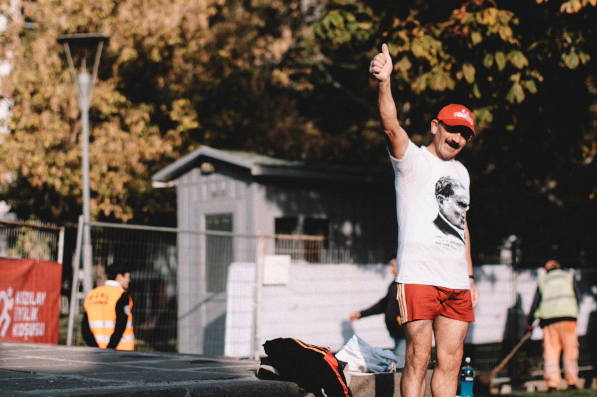 CanadaBeerRun tweet media