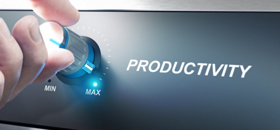 ALeebowWolmer's tweet photo. It can be hard to stay productive at work, especially if you're incredibly busy. Use these 10 tips to keep you on-task and efficient: https://t.co/DklhyVLNdw via @Inc @larrykim #Productivity https://t.co/tYYvN8ecRN