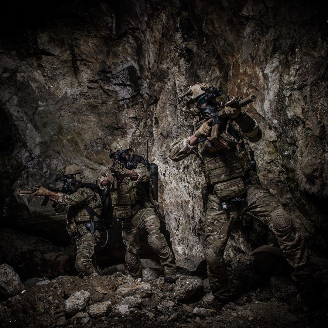 CORESURVIVAL's tweet photo. PC: @wilcoxindustries
Complacency kills. Get comfortable being uncomfortable. #subterranean #subt #cbrn #hybridlifesupport #patriot5510 #nightvision #nvg #nods #pvs31 #g69 #raidx #urgi #socomrc #socomrc2 #opscorefastsf #multicam #cryeprecision #g4 #wilcox https://t.co/BKRHhHlp5m