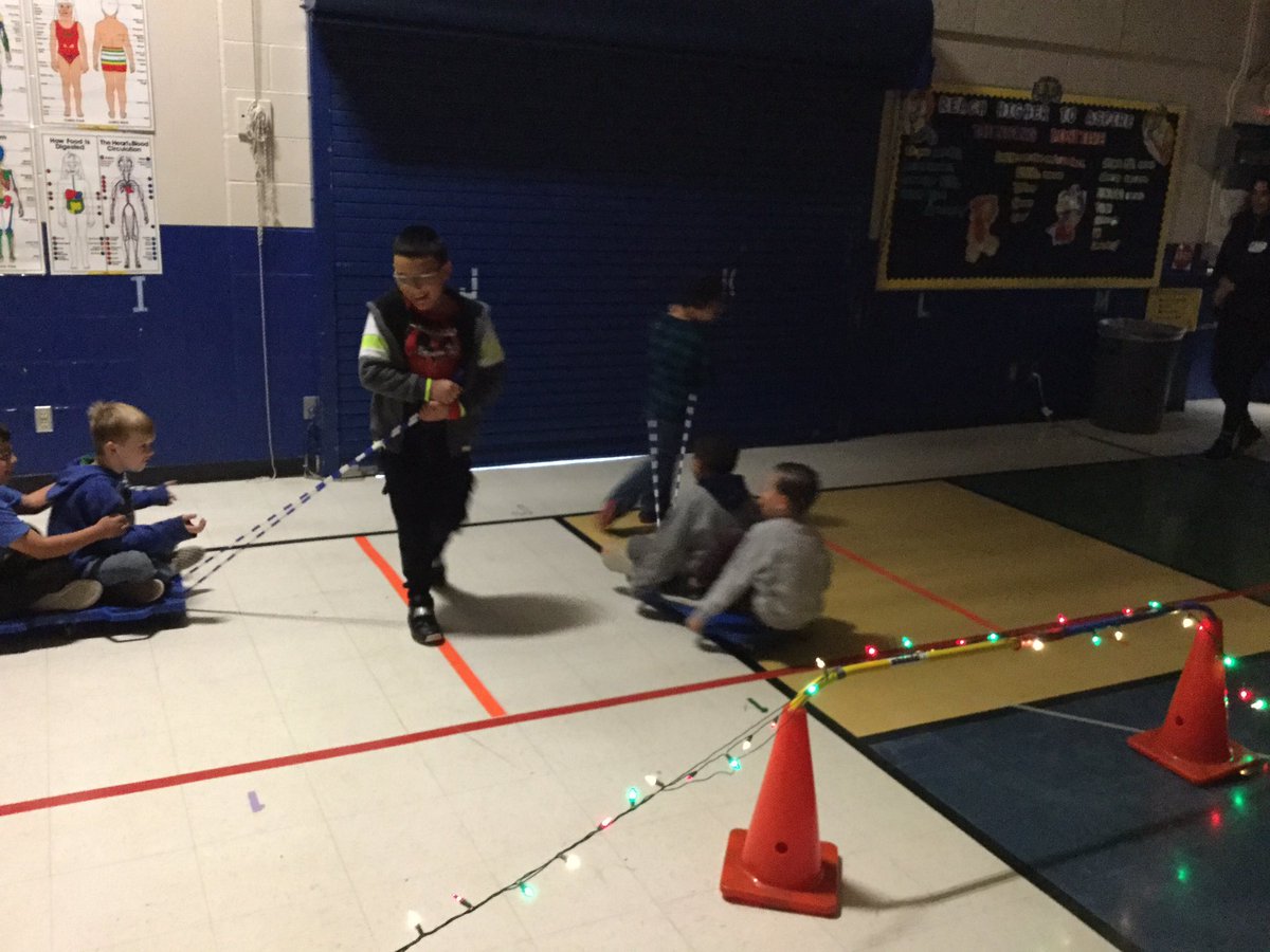 ice72dc's tweet photo. Helotes Elementary Reindeer Camp during P.E. 
#Helotesbulldogs https://t.co/aCkewkEOAZ