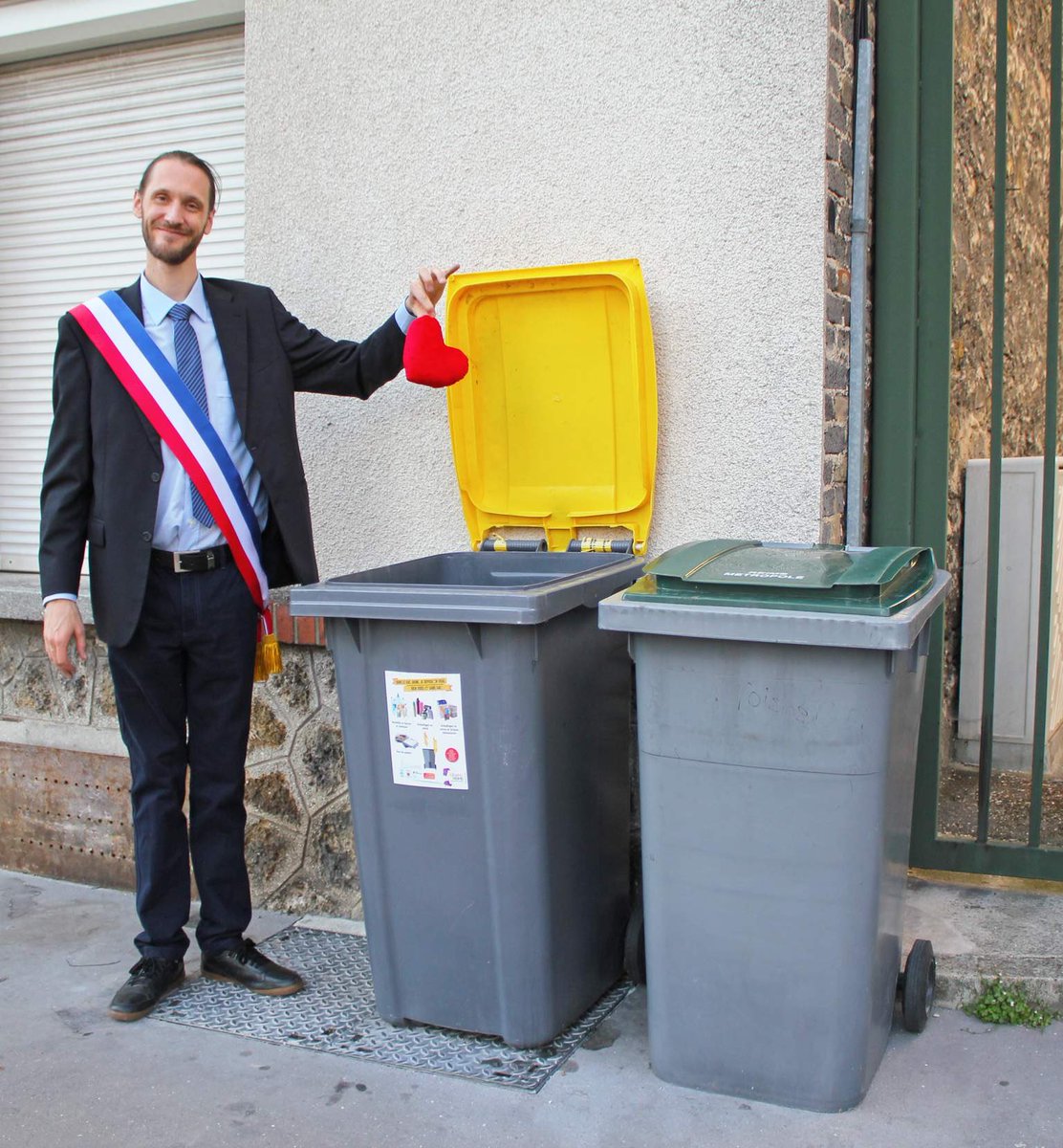 Balkany, c’est fini !
youtu.be/h99SPrA8NxA