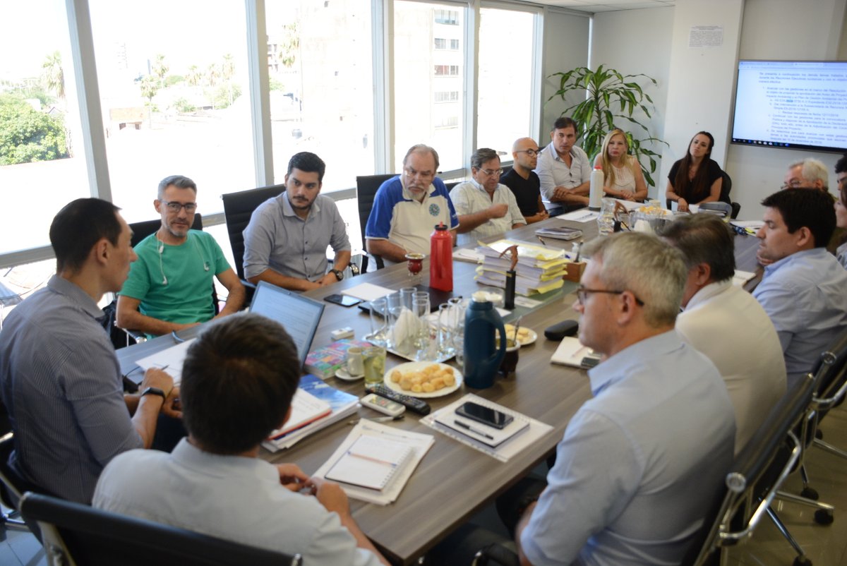 En el marco de la Reunión ejecutiva N°12 UEP Río de Oro 🍃🌊, se trabajaron temas referidos a los avances y gestiones administrativas las cuales involucran a los componentes de Gestión Ambiental y Social; Fortalecimiento Institucional; de Infraestructura y Financiero Contable.