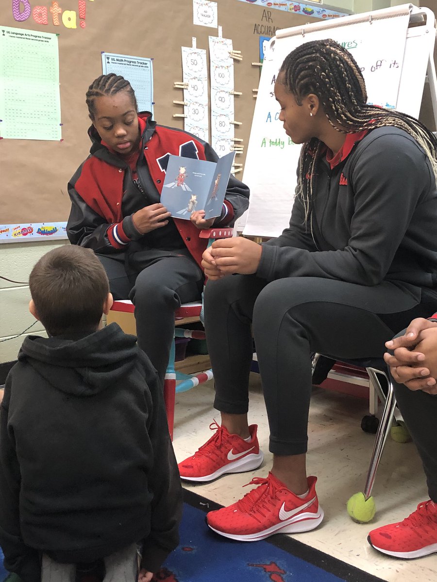 TotalREBS's tweet photo. No better way to spend this morning than with @OleMissWBB reading and visiting friends at LES. ‘‘Twas the morning before gameday. See you in the Pavilion tomorrow. https://t.co/LjvTBTYHz7