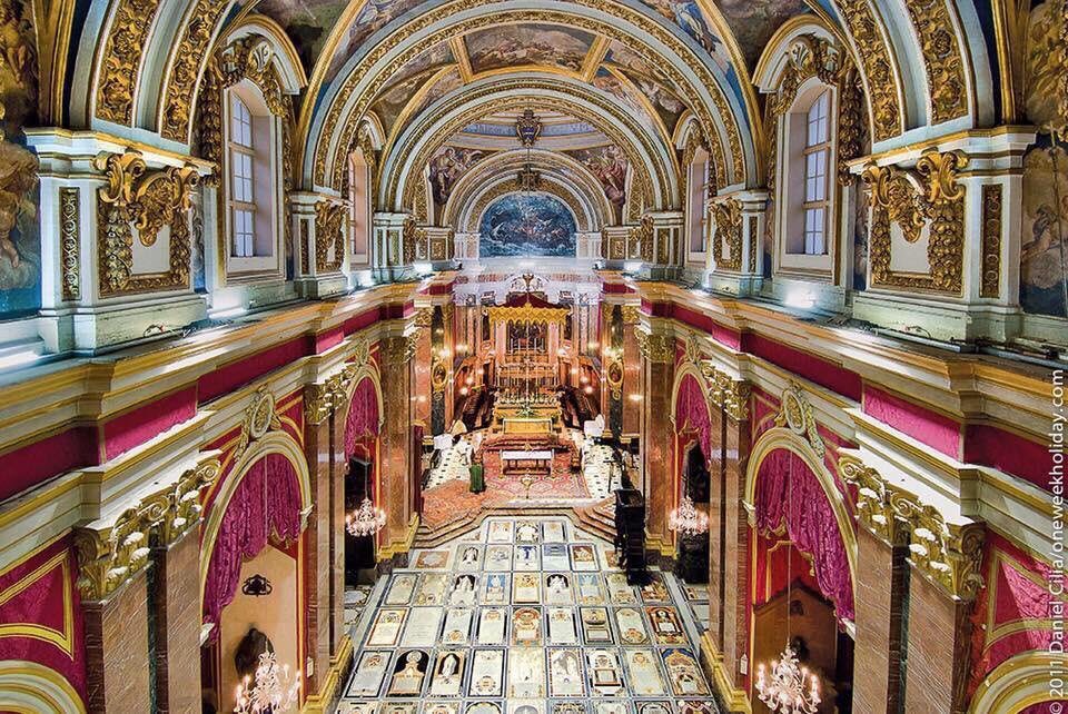 M_Castelletti's tweet photo. Christmas starts when rehearsals kick off for my annual appointment with the Amadeus Chamber Choir and Orchestra in one of our magnificent cathedrals!
#Malta #Christmas #choir #orchestra #knightsofstjohn #mdina #valletta #carols #choralmusic #splendour #architecture #cathedrals https://t.co/lP1qZEyDLq