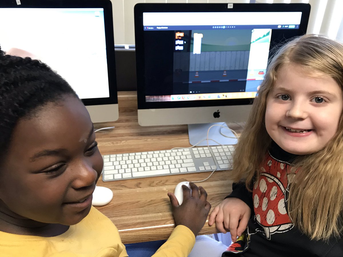 CPtechclass's tweet image. More successful collaborative coding in Tech class w/ Mr. Staum during our #MonthofCode @CedarParkSTEM ! 5th gr Python Spiral algorithms and 2nd gr pair programming in pixel the puppy 🐶 🤖!!! @ISD196schools