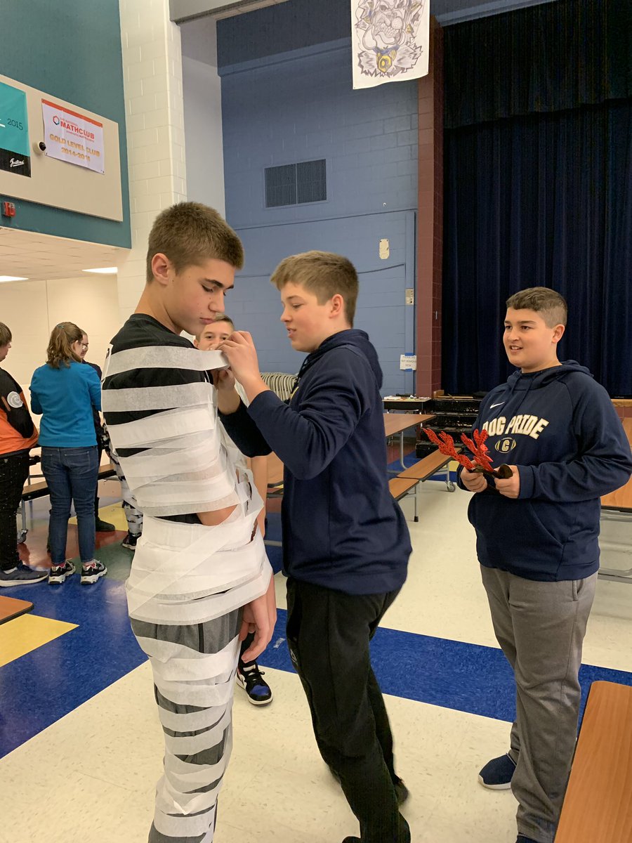 MrsMLombardo's tweet photo. #8Gold Ss competing in Winter Olympics!  Lots of laughter, this morning! @BeachMiddle @8thGoldBeach https://t.co/uQ294Ok2Za