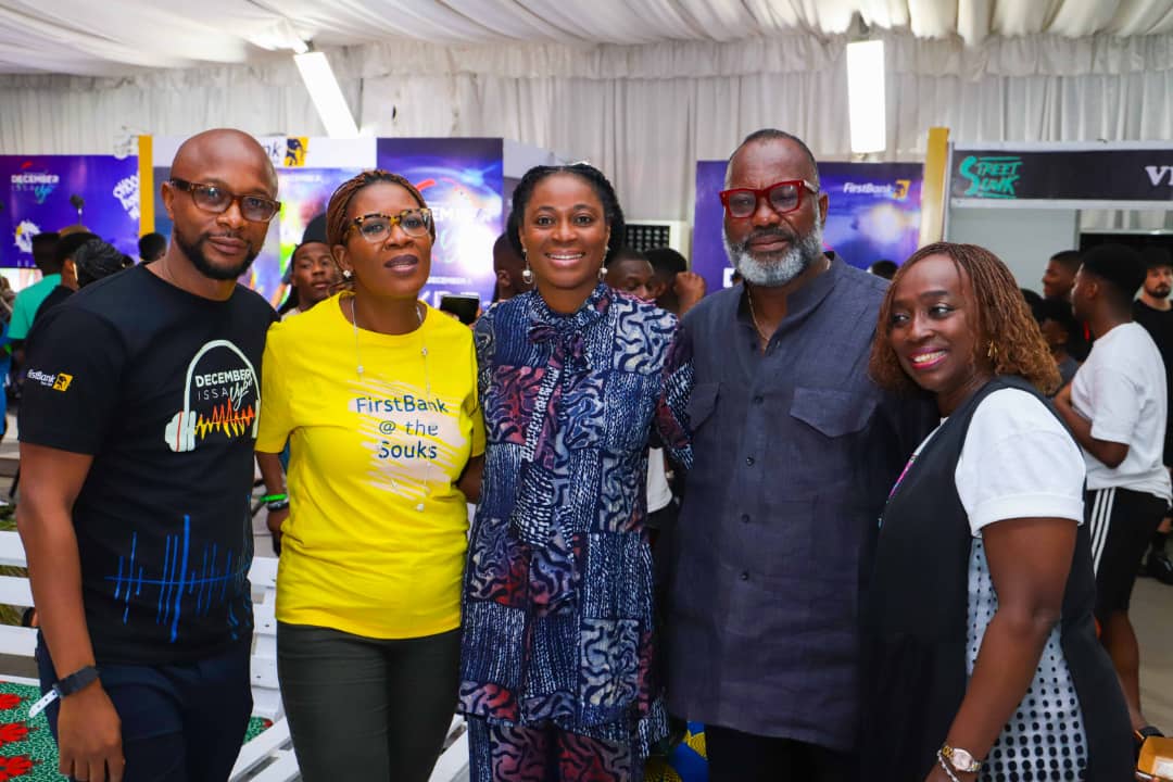 maziibe_'s tweet photo. It's not without a doubt that if @FirstBankngr can put up show amazing events, their bosses and staff are ballers

Meet the Group Head Marketing and Corporate Communications, Mrs Folake Ani-mumuney, vybing at the Street Souk.

#FirstBankStreetSouk
#Decemberissavybe 
#YouFirst https://t.co/B2mTSXbCCi