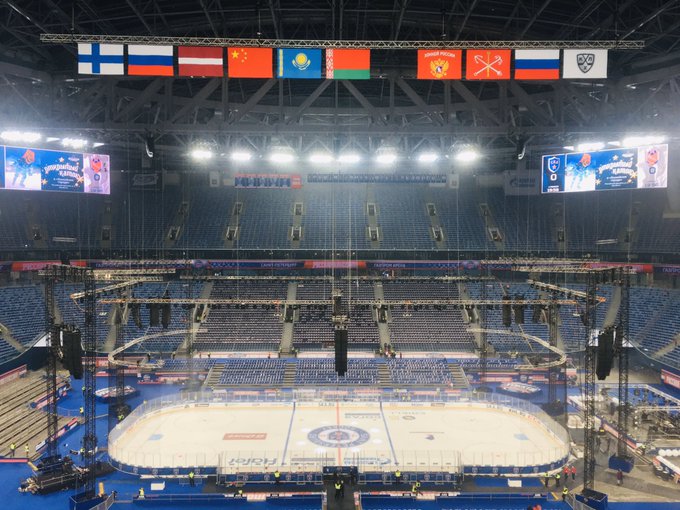 Teathre arena. M s bank arena ливерпуль. Arena s. арена fird field в летройте.