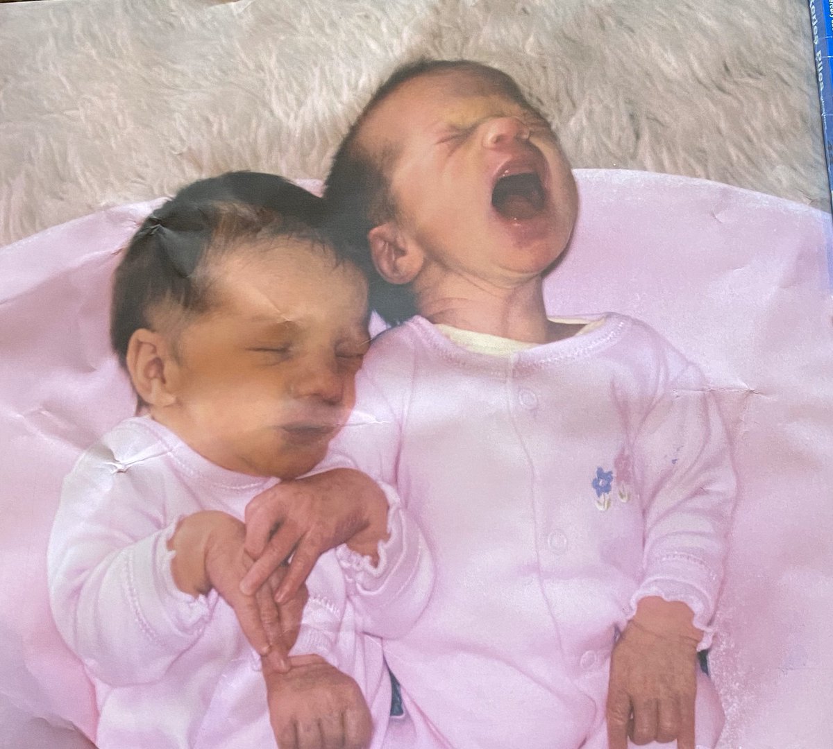 WarnerBrenda's tweet photo. 14yrs ago today @kurt13warner and I became parents of twins! #6 & #7 completed our family. We love them so much, 1 still screams all the time and 1 cuddles daily. Me + Kurt = a lot of offspring. #done #nomore #justforfunnow https://t.co/7OhHDvLVzv