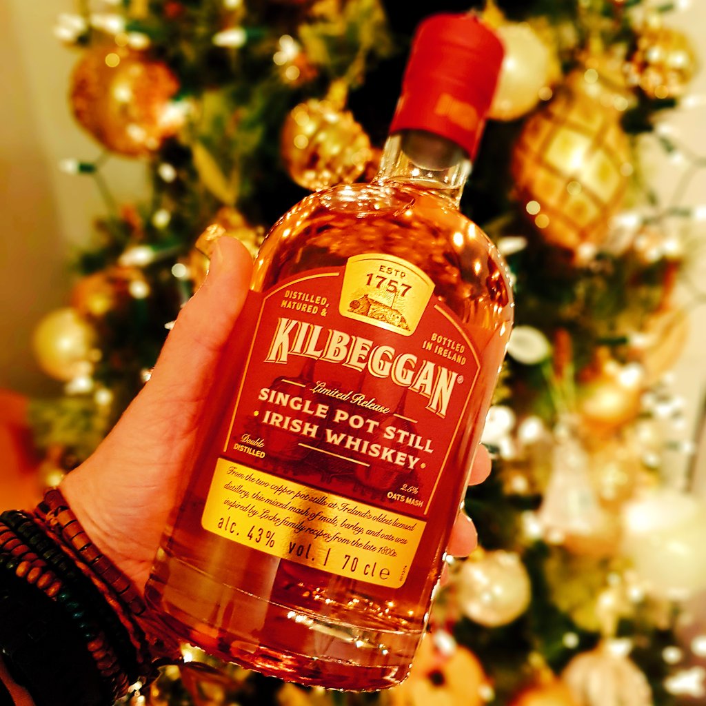 Marc_Whiskey's tweet photo. Cheers to my pal @irishwhisky88 for picking this up for me during the week! The latest release from @Kilbeggan and it's a beauty!

#WhiskeyFabric🥃👌

#singlepotstill #doubledistilled
#irishwhiskey #whiskey #whisky https://t.co/nSQ2u1YMrg