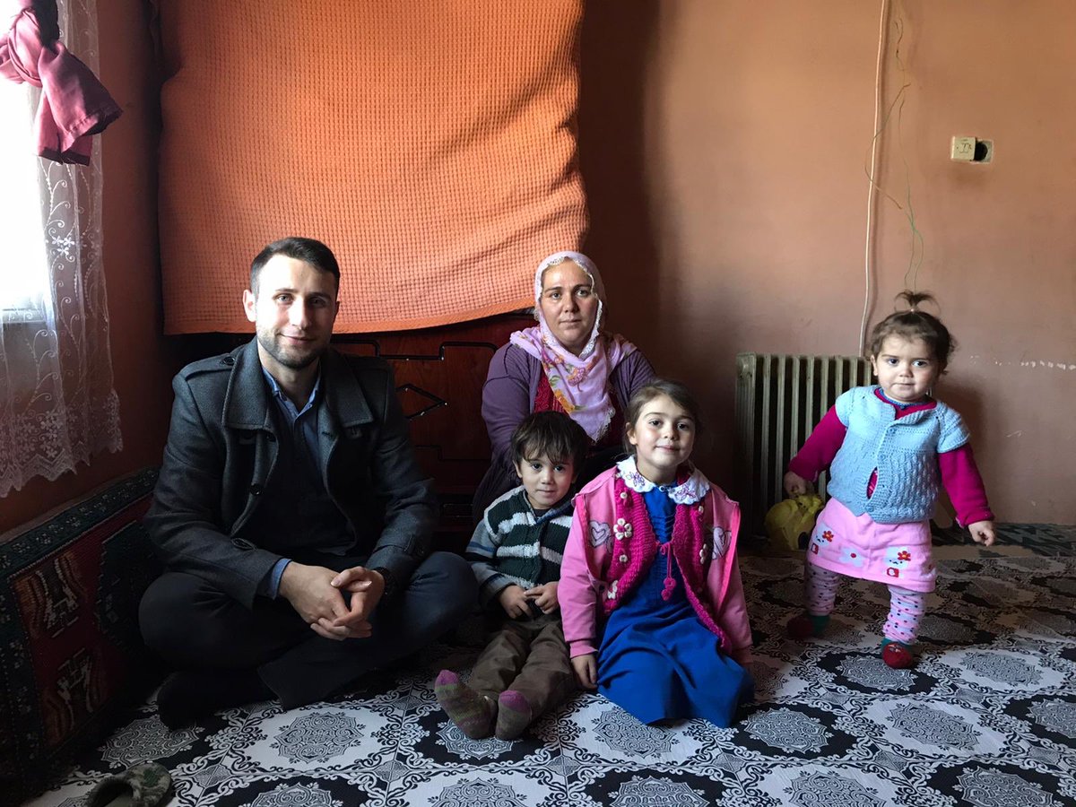 Erzurum_Mem's tweet photo. Üstad Cemil Meriç 
“Işık(ilim) doğudan yükselir” der.
ve muhabbet de doğudan gelir...
 
Erzurum’da 11.500 öğretmenimiz Bakanımız Sn.@ziyaselcuk un selamıyla, muhabbetiyle misafir oluyor ailelerimize..

Sebeb-i ziyaretimiz “Çocuklarımız”

#erzurumdaveliöğretmenelele 
@Erzurum_Mem https://t.co/iE5k6dNWva