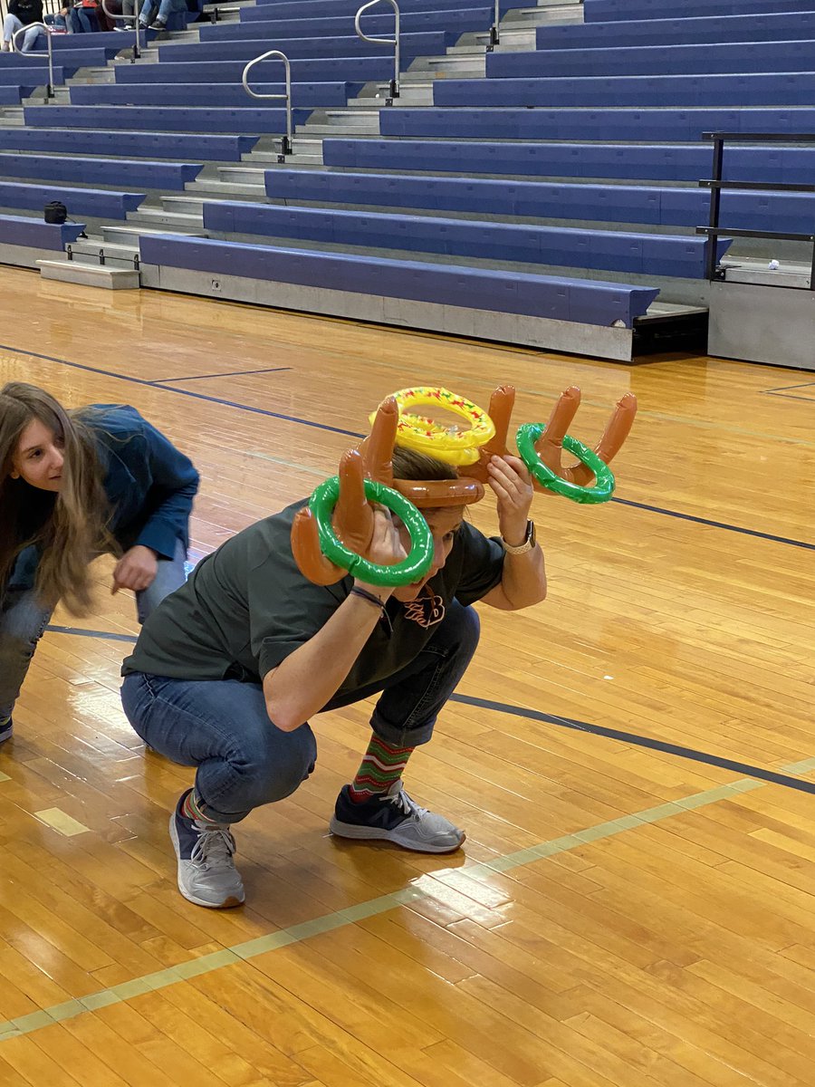 barker7117's tweet photo. 7th grade Academic pep rally! Congrats on a great 1st semester! @Doctor_ACM @theburtalert1 @jessjackson32 @JustinUsery https://t.co/Pyvryt5YyE