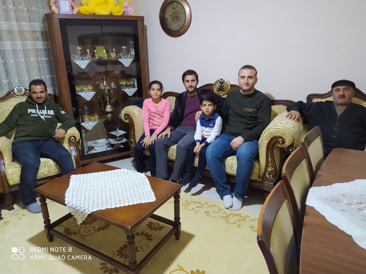 İbrahim ÖZTÜRK-Hikmet ERDEN hocalarımız ile Karakaya Ailesini ziyaret edip eğitimi daha iyi hale getirmek için fikir alışverişinde bulunduk.

Aşkale de Öğretmen-Veli Elele...
#erzurumdaveliöğretmenelele 
<a href="/tcmeb/">Millî Eğitim Bakanlığı</a> 
<a href="/ziyaselcuk/">Ziya Selçuk</a> 
@hmzaydg 
<a href="/skaygusuz/">Salih Kaygusuz</a> 
<a href="/Serhat_3325/">Serhat ERDEM</a> 
@askalemem