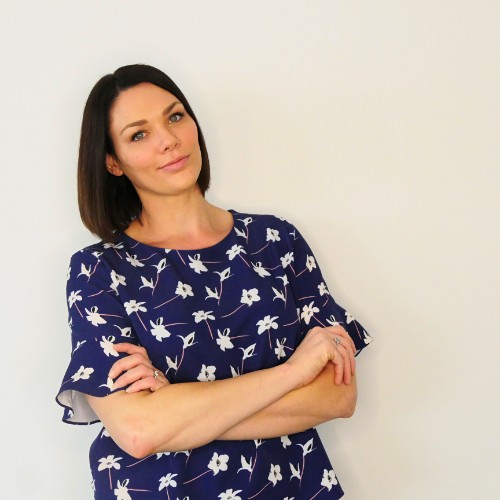 TheDigitalTP's tweet photo. Another cracking edition of the 'Leading Digital Transformation' podcast. In this episode, Rob Llewellyn is joined by Heidi Beets, a specialist in designing 𝙘𝙪𝙨𝙩𝙤𝙢𝙚𝙧-𝙘𝙚𝙣𝙩𝙧𝙞𝙘 organisations for #sustainable 𝙜𝙧𝙤𝙬𝙩𝙝. https://t.co/2i3dQnYBQm #customercentricity https://t.co/Ec5oEvGzmM