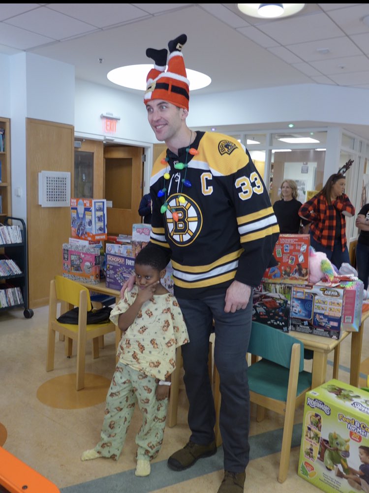 BridgetTurcotte's tweet photo. Boston Bruins visit Floating Hospital for Children at Tufts Medical Center https://t.co/v03Iz2F7qM