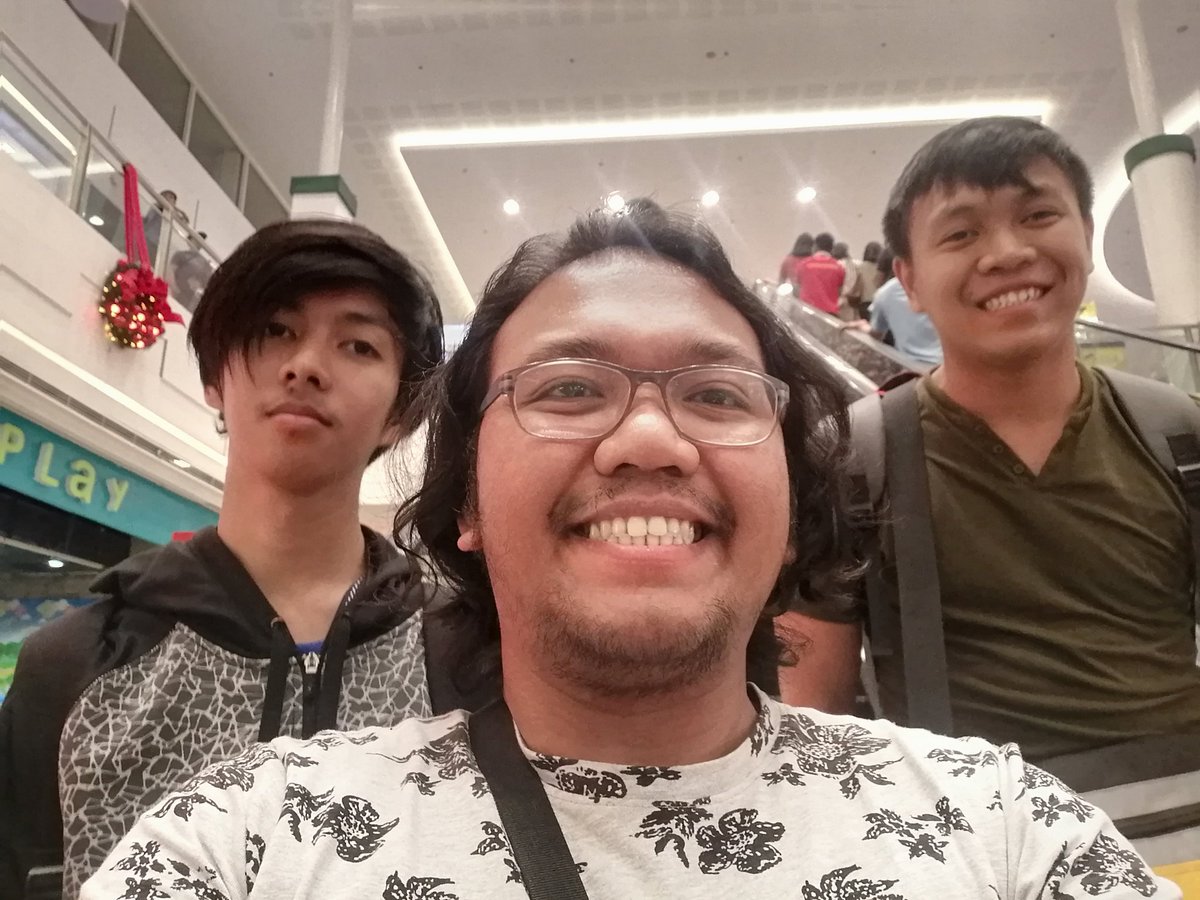 lechaperone's tweet photo. Kakarating pang from Manels and yeah it was a productive day today! ๐๐ #ShishbiForevz #SMCityNaga #Zarks #Starbucks https://t.co/1l7OaYtixX