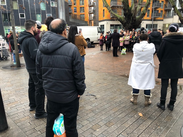 RathboneMarket_'s tweet photo. A brilliant carol performance by the children of Star Primary School in #RathboneMarket! https://t.co/duN5ZUPcQU