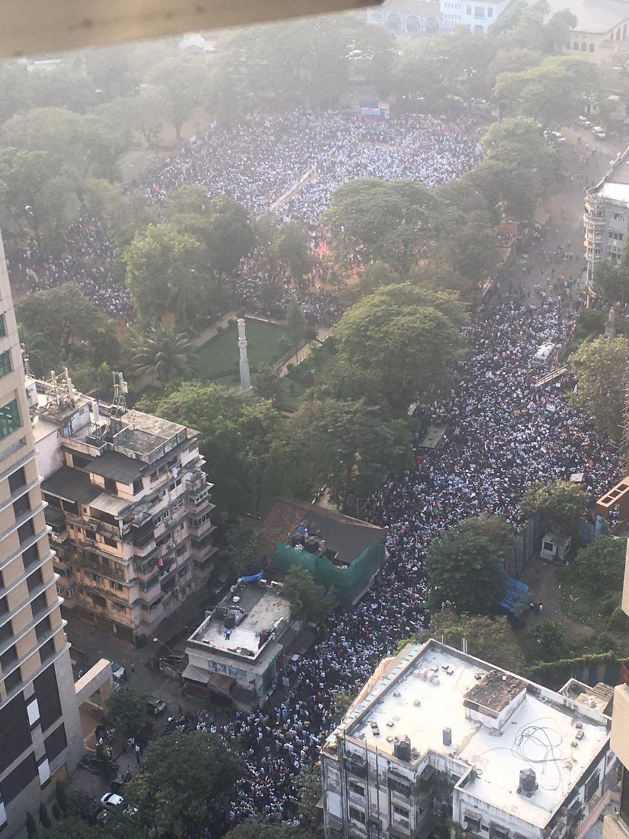 RanaAyyub's tweet photo. Drone image of the protests. https://t.co/g7MZICK4L1