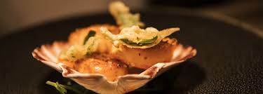 American in Britain tweet media