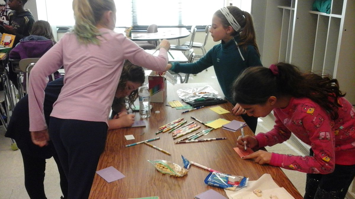 stonesclassroom's tweet photo. Today was the day we surprised our entire school with a holiday surprise. For our @ClassroomChamps #community project with @MarkeithPrice we made holiday ornaments for our entire staff and bookmarks for every student. We LOVE BTB. #MKsChamps https://t.co/tay7YahxOd