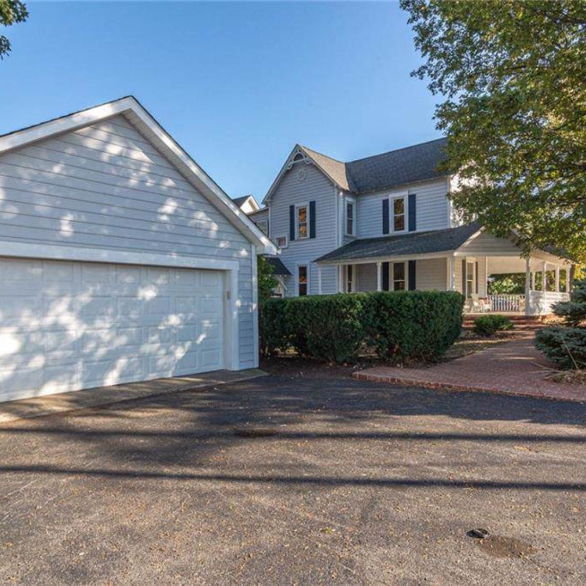 YJTrealtors's tweet photo. Looking for the perfect future house for all your family over the holidays? Look no further! https://t.co/A3yiNU7Qfk #YourJourneyTeam https://t.co/MTF20Wwdg0