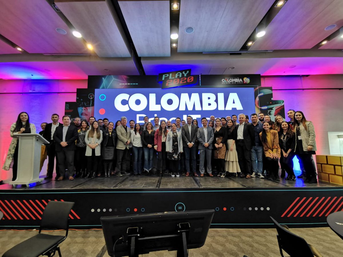 camosuna's tweet photo. #aquilohacemosposible @PROCOLOMBIACO y @Ministerio_TIC de la mano buscamos llegar a más mercados internacionales con nuestros empresarios porque nuestro talento tiene todo para atravesar fronteras y contribuir al crecimiento económico de Colombia. 2020, vamos por mucho más! https://t.co/uS92IXi5CK