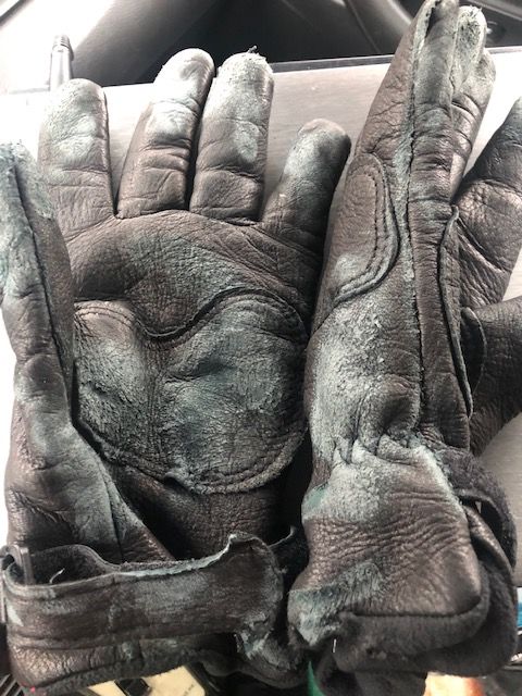 LeeParksDesign's tweet photo. Another happy customer! If you are unsure of how durable our deerskin gloves are then check this out:
"These gloves work great with the heated grips, just like advertised. And held up great against the pavement during a 55mph impact with a deer. No injury to my hands."
—Ron https://t.co/78NBoNFL7M