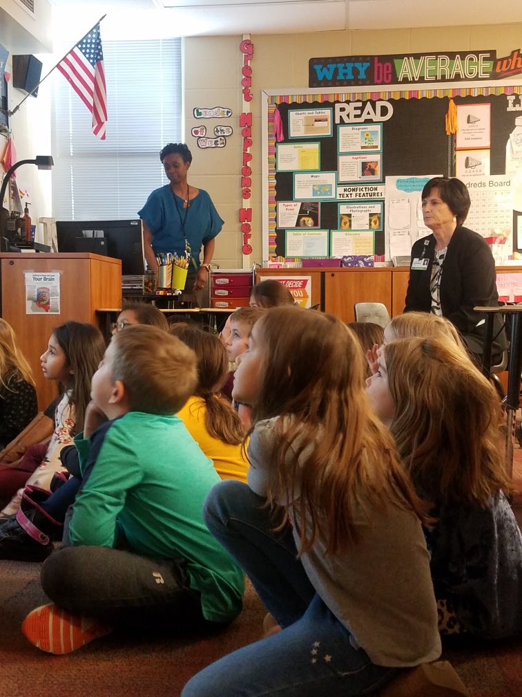 robinschirps's tweet photo. So fun having @cowherdj join Mrs. Minniefield’s class to watch presentations today!! #SUPERsuperintendent @ParkHillSchools @LineCreekLions https://t.co/eAvG1xOsd0