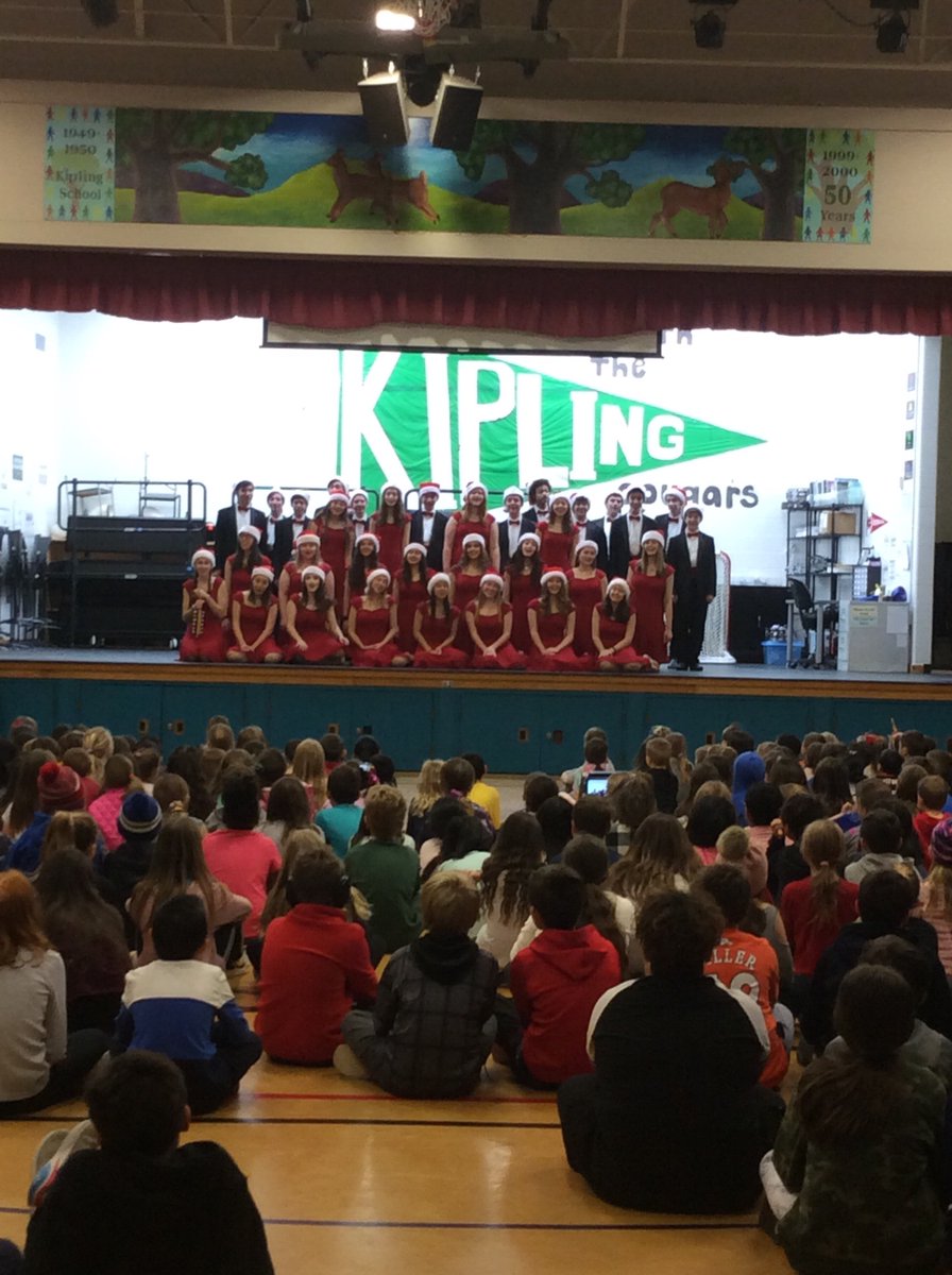 The coraliers are having a blast singing at Kipling school! #kip109 #kiplingiskind
#engage109