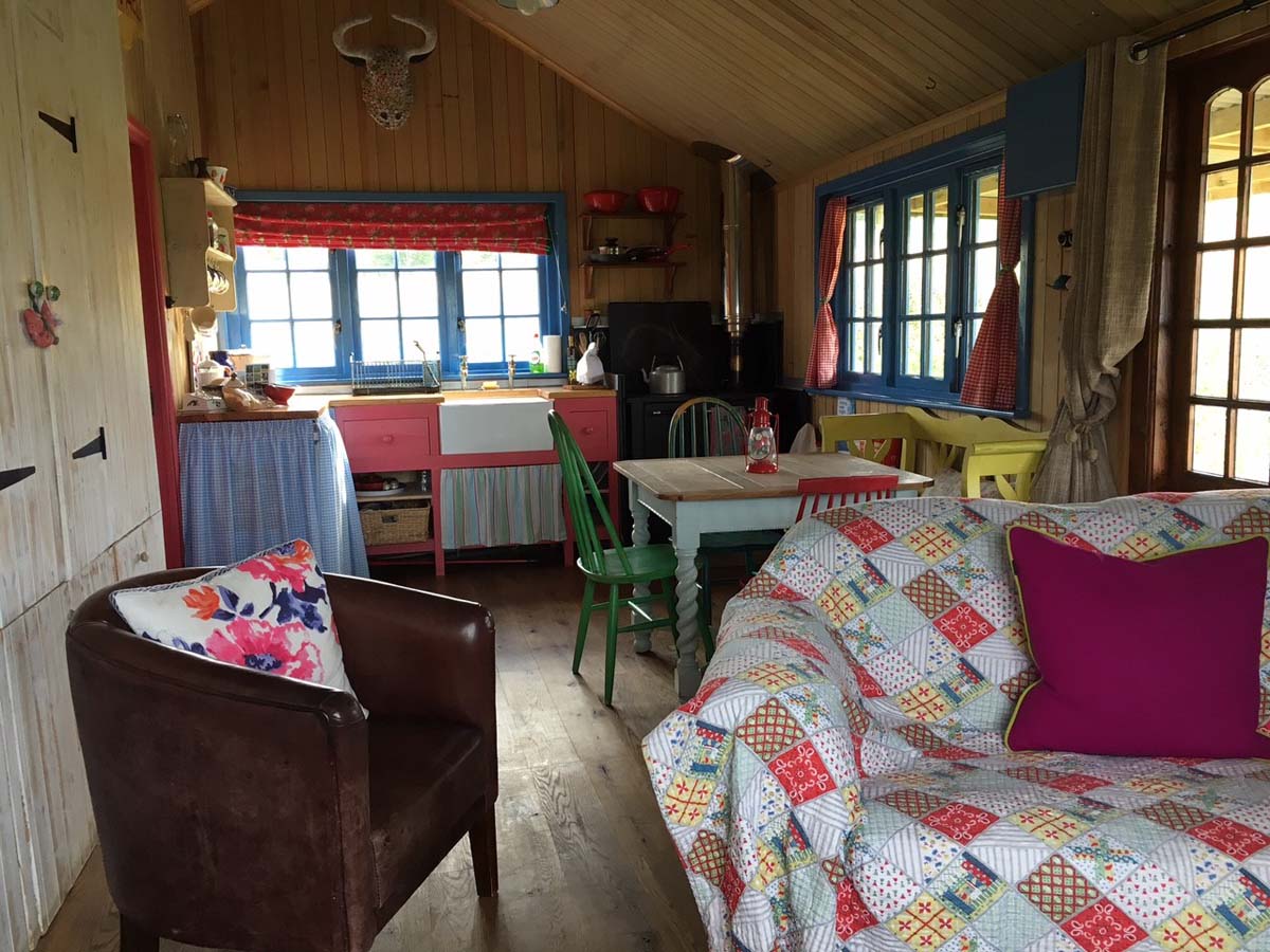 Barley Bothy is an ‘off-grid plus concept’ that is a ideal for getting close to nature. You can also relax in the gorgeous wood fired hot tub!

bit.ly/2EB1NWR

#Scotland #Aberdeen #cabin #holiday #eco