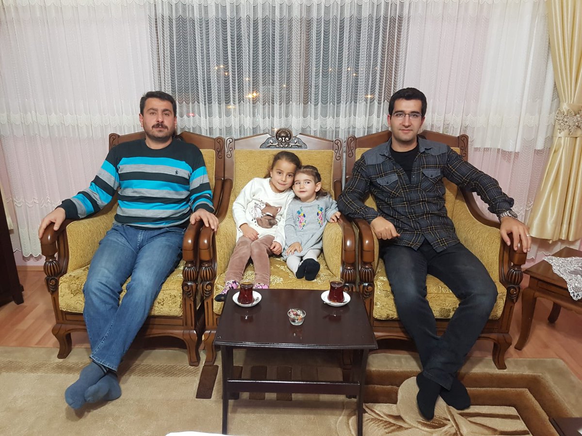 Lütfullah hocamız miniklerimizin geleceği ile alakalı değerli velilerimize bilgilendirmede bulundu. Emeğine sağlık hocam. 
Aşkale de Öğretmen-Veli Elele...
#erzurumdaveliöğretmenelele 
<a href="/tcmeb/">Millî Eğitim Bakanlığı</a> 
<a href="/ziyaselcuk/">Ziya Selçuk</a> 
@hmzaydg 
<a href="/skaygusuz/">Salih Kaygusuz</a> 
<a href="/Serhat_3325/">Serhat ERDEM</a> 
@askalemem