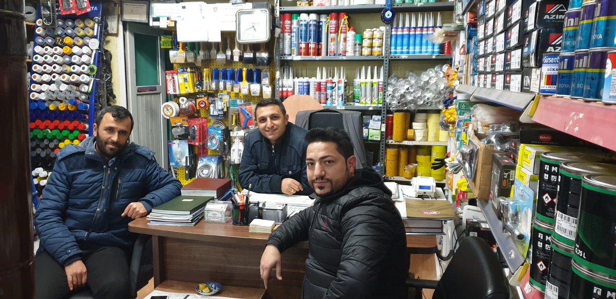 Tuncay hocamız ve Ümit hocamızın evde olmazsa işte velimizi bulur, eğitimin aydınlığını ulaştırır. Emeklerine sağlık.
Aşkale de Öğretmen-Veli Elele...
#erzurumdaveliöğretmenelele 
<a href="/tcmeb/">Millî Eğitim Bakanlığı</a> 
<a href="/ziyaselcuk/">Ziya Selçuk</a> 
@hmzaydg 
<a href="/skaygusuz/">Salih Kaygusuz</a> 
<a href="/Serhat_3325/">Serhat ERDEM</a> 
@askalemem